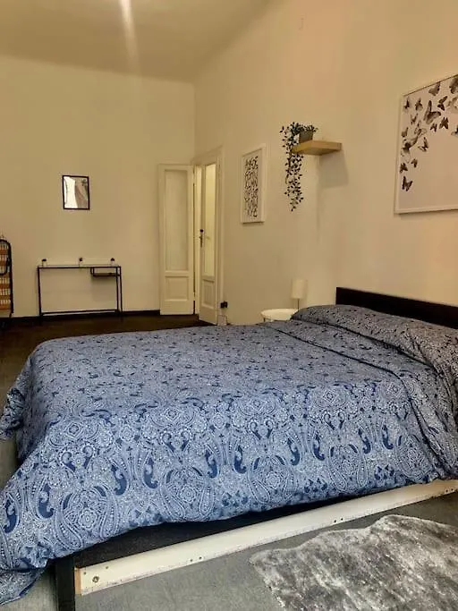 Apartment In The Center Of Milan / P.Ta Venezia