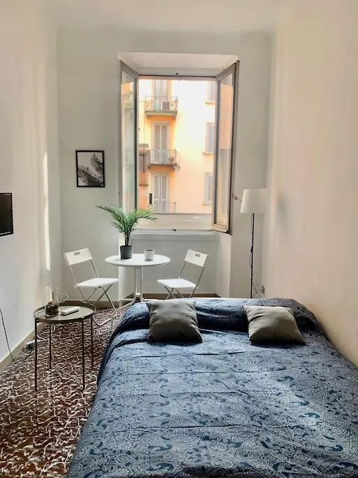 Apartment In The Center Of Milan / P.Ta Venezia