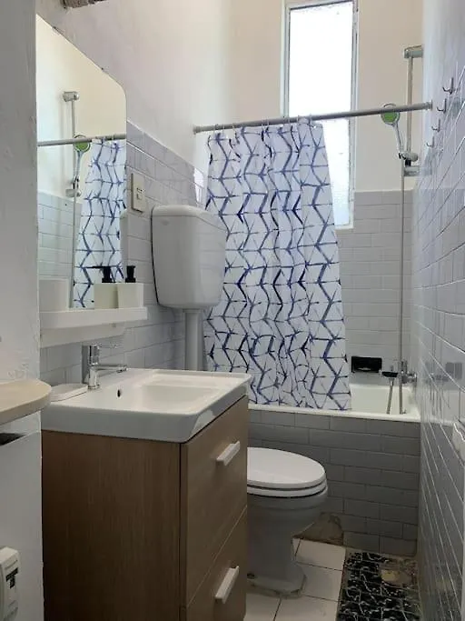 Apartment In The Center Of Milan / P.Ta Venezia